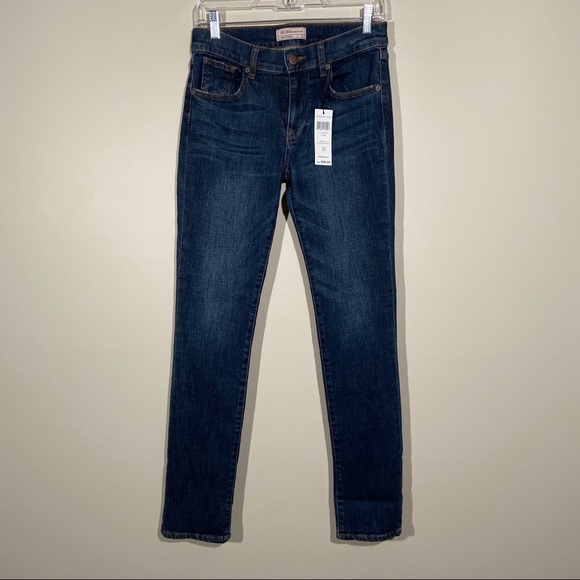 ❣️ SALE 🤍 NWT Bcbg Dark Wash Jeans 23 MSRP $88 - Picture 2 of 7
